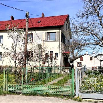 Продається будинок хата дім два поверхи ВЛАСНИК двохповерховий Самбір