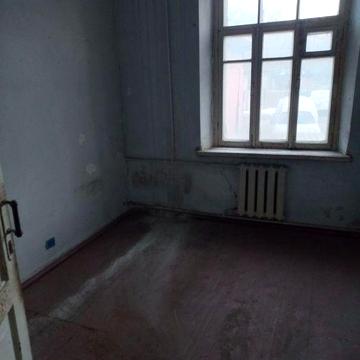 Продам 1к квартиру, 1/2, Поштова