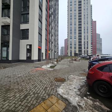 Європейського Союзу просп. (Правди), 53/46