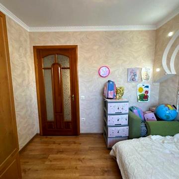 Продажа 3к квартира Дмитра Майбороди вулиця