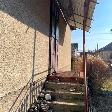 Продаж будинку в селі