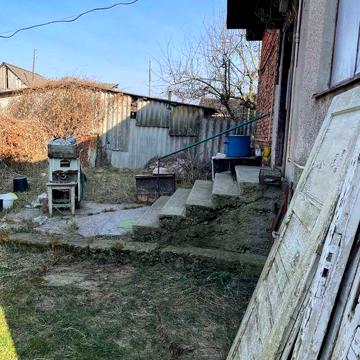 Продаж будинку в селі