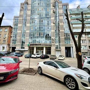 Воскресенська, 30