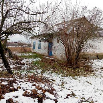 Продається присадибна ділянка з хатою-мазанкою в селі Поділля