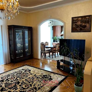 Артилерійська вулиця, 4а, Приморський район, Одеса, Одеська область 170000.0 USD
