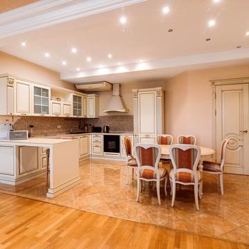 4-кімнатна квартира на проспекті Шевченка