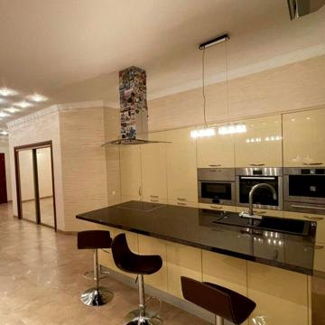 3 кімнатна квартира з ремонтом у Климівському будинку