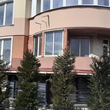 Трикімнатна квартира в Приморському районі