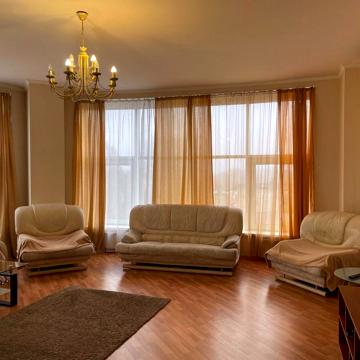 Трикімнатна квартира в центрі міста