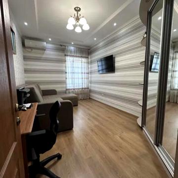 Квартира на землі зі своїм двором