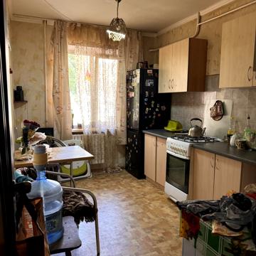 4 кімнатна квартира у спальному районі міста