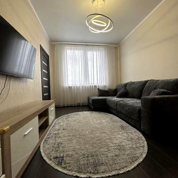 Двокімнатна квартира з сучасним ремонтом, Київський район,Альтаір -2