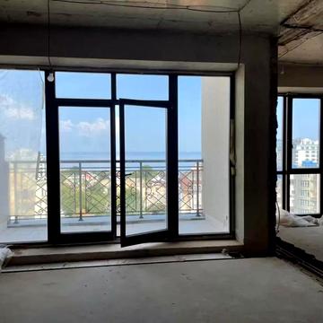 Пентхаус біля Музкомедії з видом на море та терасою 100 метрів