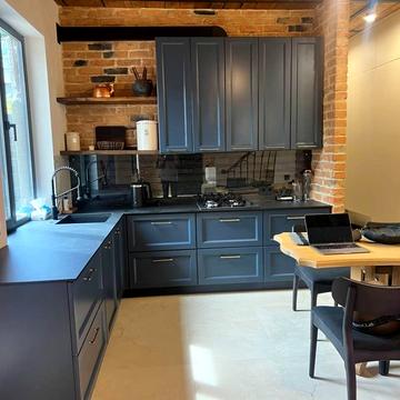 Будинок з новісіньким ремонтом біля Парку Шевченка та Ланжерону.