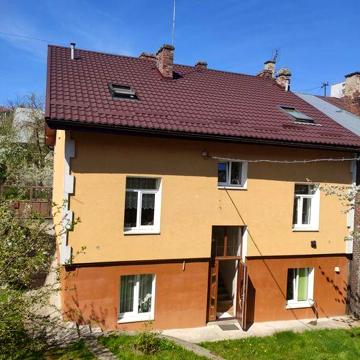 Продам будинок + ділянка вул.Гайворонського