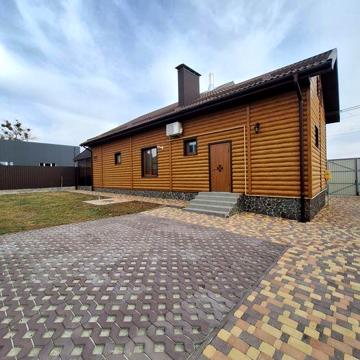 Продам 3 будинки на ділянці  10 соток