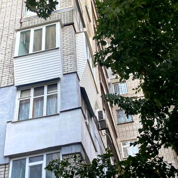 Моторостроителей ул. (8 марта ул.), 22, Шевченковский, Запоріжжя, Запорізька 30000.0 USD