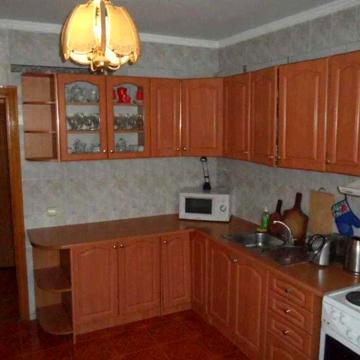 Продам 2 кімнатну квартиру,вул.Л.Руденко 10 В,м.Позняки,Епіцентр,Метро