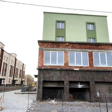 Продам квартиру на другому поверсі