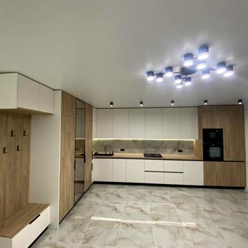 Микитинецька, 2а