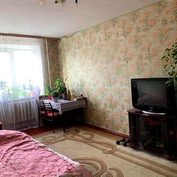 Продаю 3 кімнатну чешку на 3му поверсі (Військове містечко)