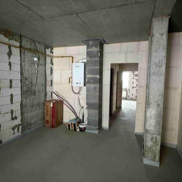 Велика двокімнатна квартира з Газом.