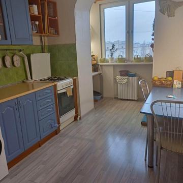 Однокімнатна квартира з ремонтом на вулиці Ільфа та Петрова.