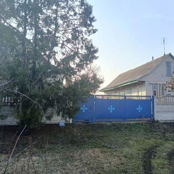 Продається будинок в селі Погреби, Кременчуцького району.