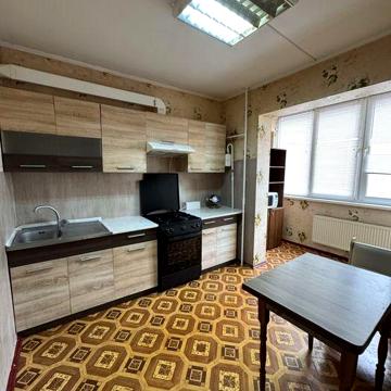 Вишневе продаж 3-х кімнатної квартири 82кв.м Святоюрьївська