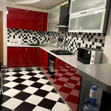 Продам 3-комн.квартиру ул.Зап.казачества.