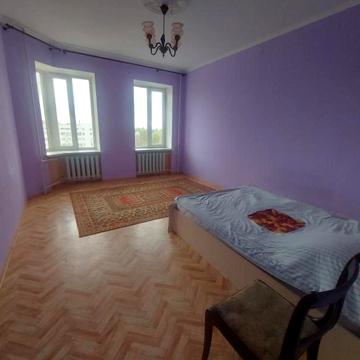 Тополина вул., 30