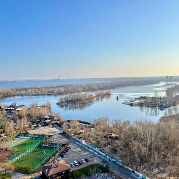 Набережна Перемоги вул., 7