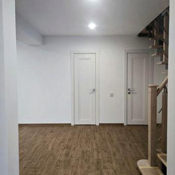 Готовий з ремонтом котедж 104м.кв біля центру м.Коломиї.