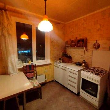 Продам 2-ку улучшенной планировки на Роганском.