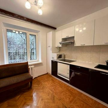 Простора 3к квартира, Зоологічна, 1 поверх, 86м2 Лукянівка, Зоопарк
