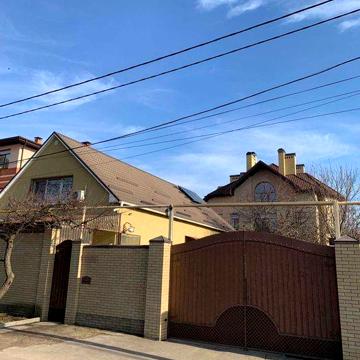 Продам два дома в одном  дворе 12соток Салтовка посёлок Кирова