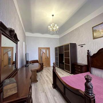 2 кімнатна квартира з ремонтом, меблями, гаражем