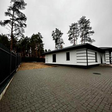 Одноповерховий будинок під чистову. Буча, лісова частина міста.
