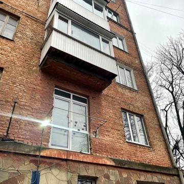 Прекрасний варіант 3 кімнатної квартири в центрі(!)