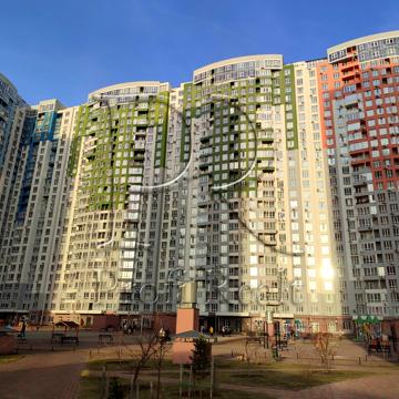 Каховська вул., 60