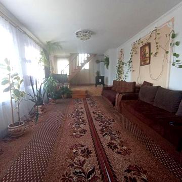 Продається гарний будинок у Центрі міста