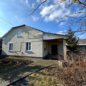 Продаж будинку в області  (Золочівський район)