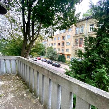 Івана Франка вул., 116