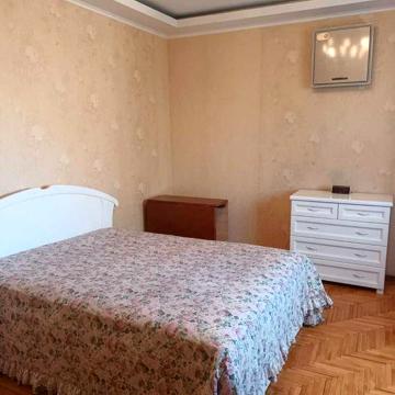 + Центр!Продам 2 ком.полн.квартиру р-н пр. Металлургов, 25000 дол.