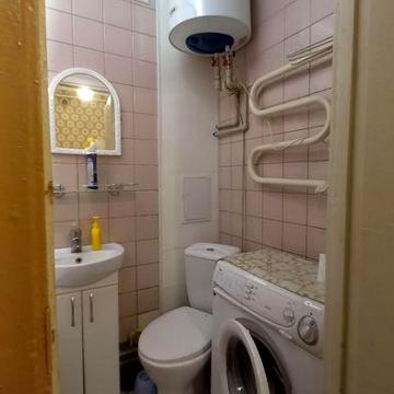 Продам однокімнатну квартиру на вул .Квітки Цисик