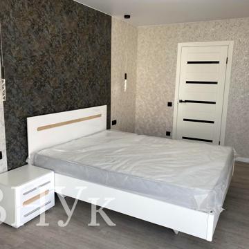 Білогірська вул., 13