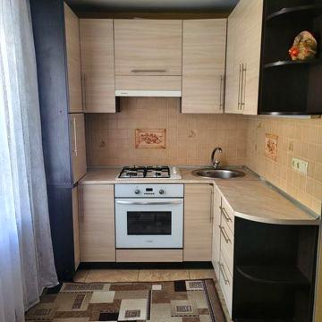 Продаеться 1 ком квартира