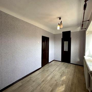 Продаж 2-к квартири по вул . Нижньодніпровська