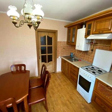 Продається трьохкімнатна квартира ЖК Осбб