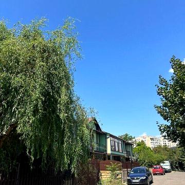 Продаж 3к Дім Академіка Заболотного вулиця